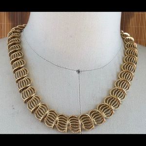 Light gold metal link necklace